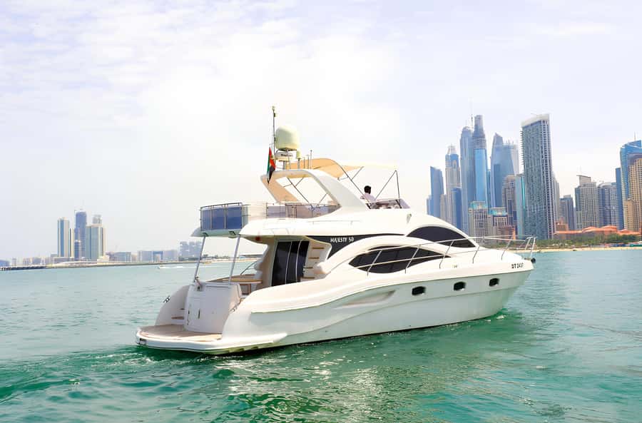 Dubai: Private Yacht Tour Experience with Soft Drinks - The route and photo stops: from Ain Dubai to Atlantis and Burj Al Arab