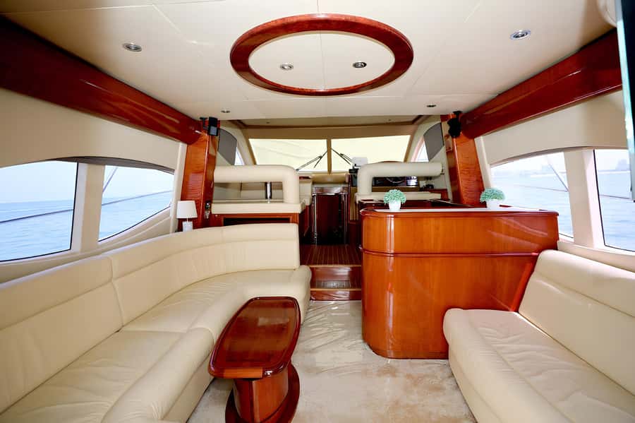 Dubai: Private Yacht Tour Experience with Soft Drinks - Should you book this private yacht charter with Flame Yacht Rentals?
