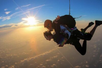 Dubai: Skydive at The Palm with Photos, Video & Yacht Tour - The 1-Hour Before Boarding: Briefing, Harness, and Body Position