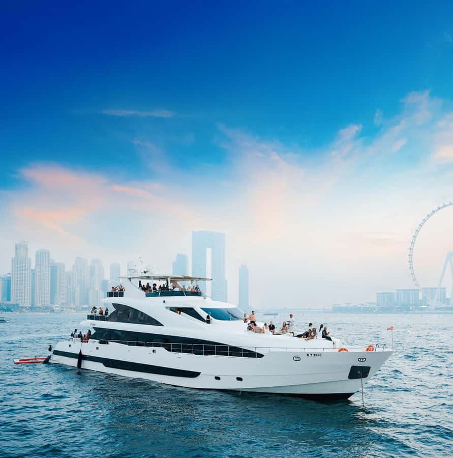Dubai: Superyacht Experience with Live Music & Drinks - Your cruise route: JBR and the Palm, Bluewaters views, and Atlantis only if weather plays nice