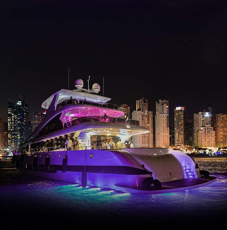 Dubai: Superyacht Experience with Party & Live DJ - The Atlantis plan: exciting, but not guaranteed every night