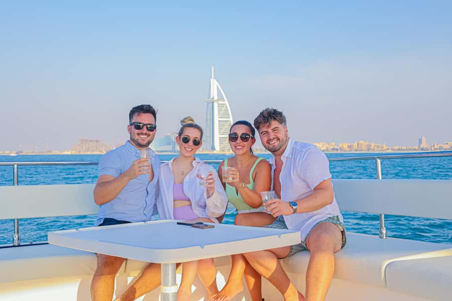 Dubai Waves & Dunes: Luxury Yacht Cruise w/ Red Dunes Safari - Key Points You’ll Care About