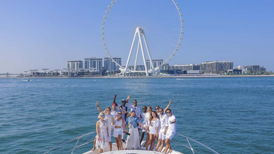 Dubai Waves & Dunes: Luxury Yacht Cruise w/ Red Dunes Safari - Value for the Price: Why This Combo Makes Sense