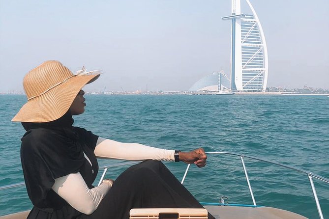 Dubai Yacht Sea escape Cruise, Swim, Tan & Sightsee! - Music, photos, and the “own boat” feeling