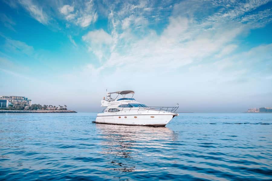 Dubai Yacht Tour - Boat Trip upto 12 guests Private event - Burj Al Arab and sunset pass-by: when the timing really counts