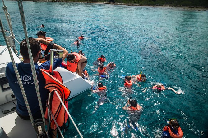 El Cielo Cozumel Snorkel tour by Catamaran - Food and Drinks: Ceviche, Chips, and What to Expect From the Bar