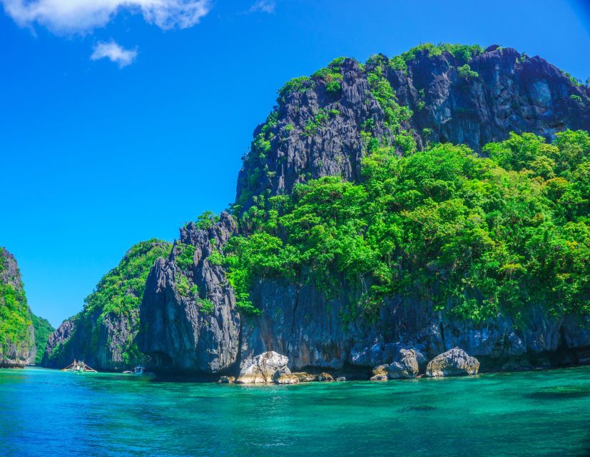 El Nido: Full-Day Premium Island Hopping Catamaran Cruise - The private beach at Star Beach/Pasandigan: where lunch and snorkeling actually happen