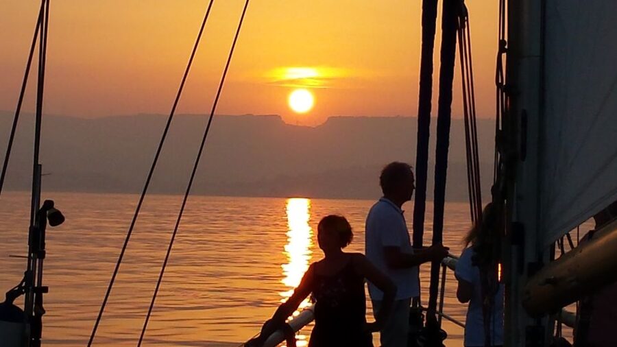 Estepona: Sunset Sailboat Cruise with Drink - Key points before you go