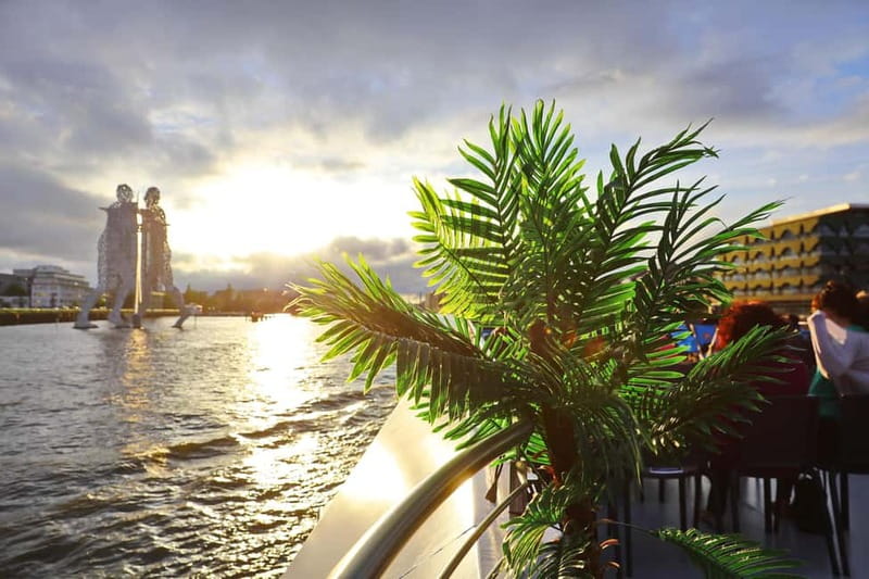 Evening Boat Tour 1.5 hour with our solarcatamaran - Drinks on Board: What’s Included vs. What You’ll Need to Pay For