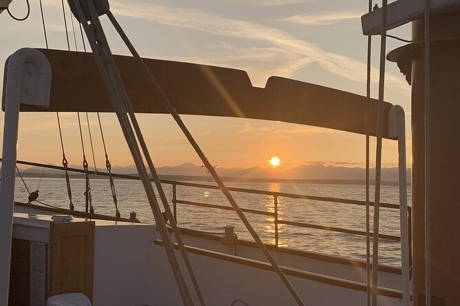 Evening Colors Sunset Sail Tour in Seattle - Seattle waterfront skyline and Space Needle photo angles from the water