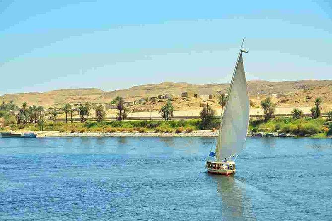 Felucca Sailing trip on the Nile in Cairo - Guide and Comfort: Small Things That Make the Ride Better
