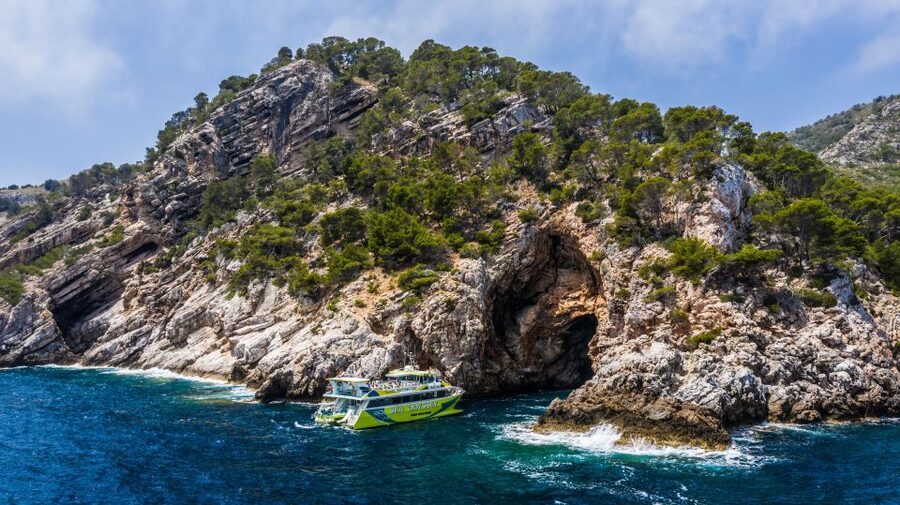 Font de Sa Cala: East Coast Glass-Bottomed Catamaran Tour - The full-day Porto Cristo trip: more caves, more ports, and 3.5 hours to explore