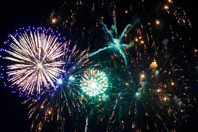 Friday Night Catamaran Fireworks Sail with Open Bar - Key things I’d circle before you book