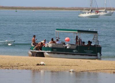From Faro: 2-Island, 2-Stop Ria Formosa Catamaran Tour - Getting to the boat: Porta Nova in Faro and how the timing works
