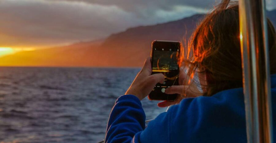 From Funchal: Cabo Girao Sunset Cruise on Luxury Catamaran - The 3-Hour Sunset Plan: From Funchal to Cabo Girão and Back