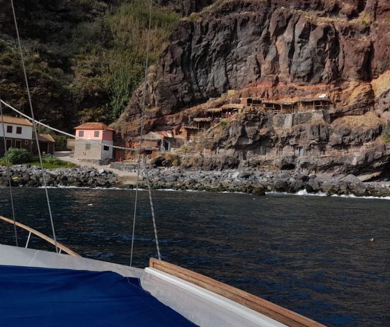 From Funchal: West Bays Sailing Tour with Lunch - Meeting point in Funchal: get there early and you’ll avoid stress