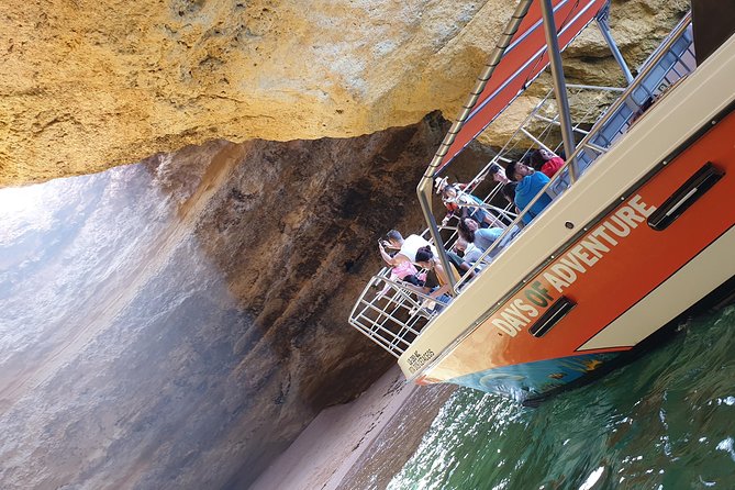 From Lagos: Benagil Caves Cruise on a Catamaran - Entering Benagil Cave: how the short stop really works