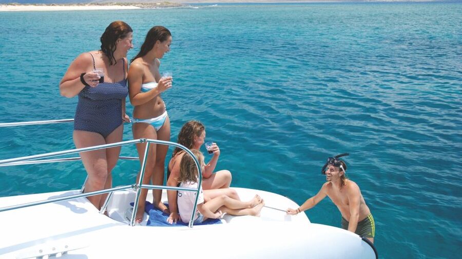 From Lanzarote: Sailing Day Trip Around La Graciosa - Cruising the south coast of La Graciosa: views plus a reason to slow down