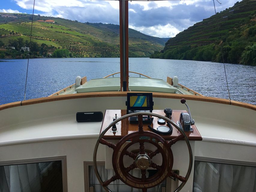 From Pinhão: Private Yacht Cruise along the Douro River - Glassed-in lounge + open roof: how you control the weather