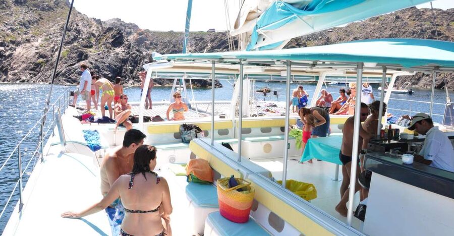 From Roses: Catamaran Cruise Cap Norfeu - Cadaqués - Getting There: The Pier Meeting Point Can Be Tricky (But You Can Fix It)