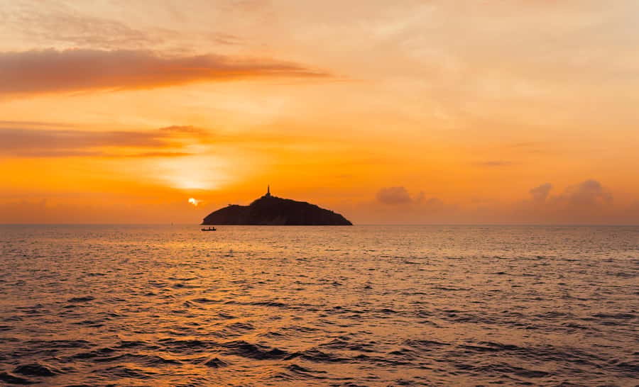 From Santa Marta: Sunset Sailboat Tour with 2 Beverages - Who Should Book This Sunset Sail (and Who Should Skip It)