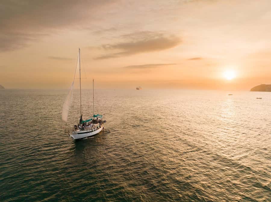 From Santa Marta: Sunset Sailboat Tour with 2 Beverages - Finding TayronaSailing and Boarding the Sonata at the Marina