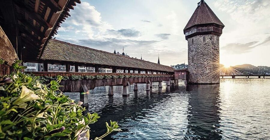 From Zurich: Day Trip to Lucerne with Optional Yacht Cruise - The guided orientation drive: Chapel Bridge plus the civic sights you’ll recognize later