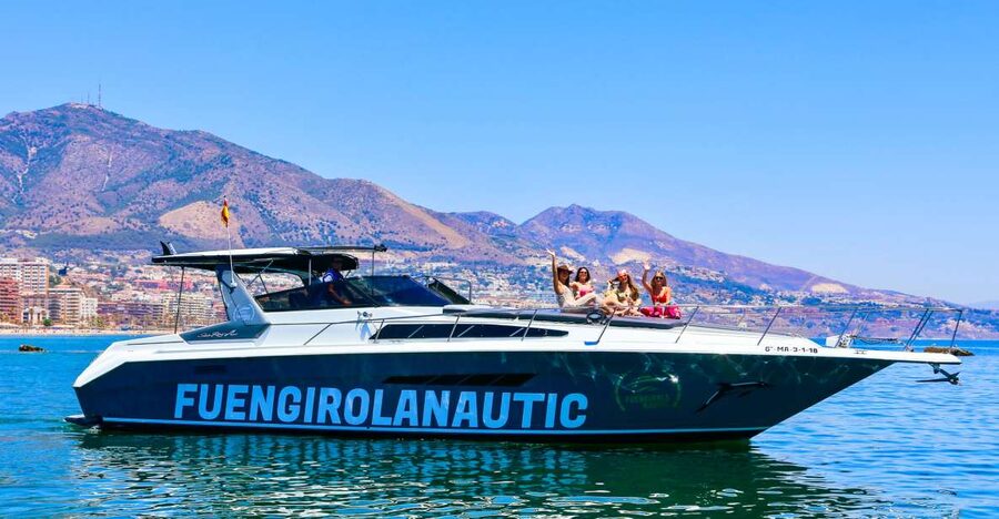Fuengirola: Dolphin Watching by Yacht with Snacks and Drinks - What Makes This Fuengirola Dolphin Cruise Feel Different