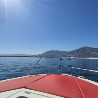 Fuengirola: Fantastic Dolphin Watching Yacht Tour with Drink - Meeting the crew and getting onboard without stress