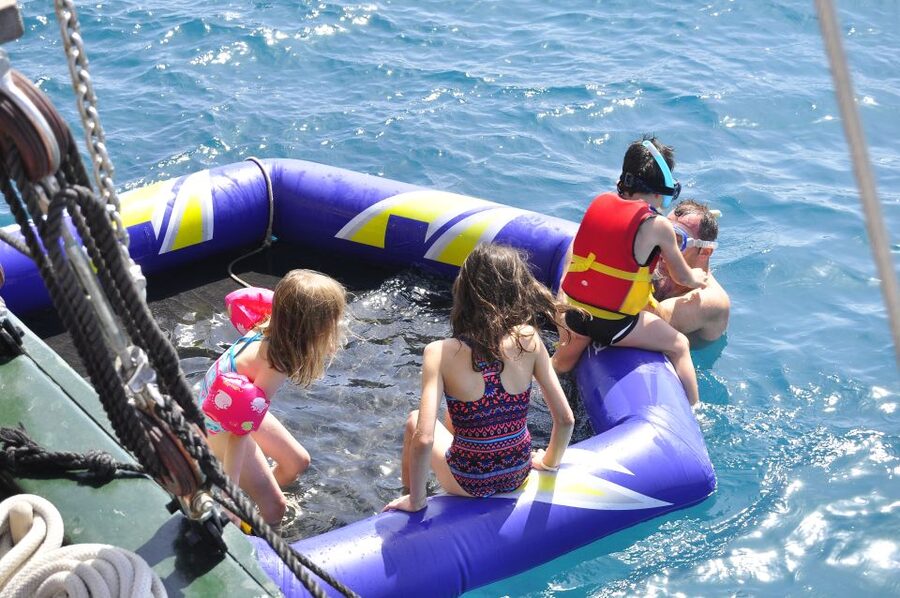 Fuerteventura: 4-Hour Pirate Sailing Adventure - Noon on the water: Canarian buffet lunch and vegetarian needs