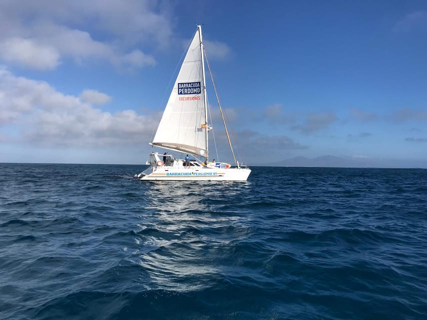 Fuerteventura : Catamaran excursion to Lobos Island - Crew That Keeps It Fun: Names You’ll Hear and Service Style