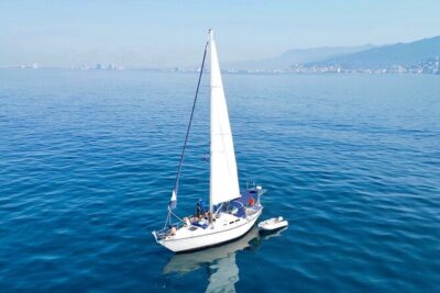 Full-Day Private Sailing Cruise Puerto Vallarta with Snorkeling - Your 6-hour flow: marina start, bay time, and the included snack rhythm