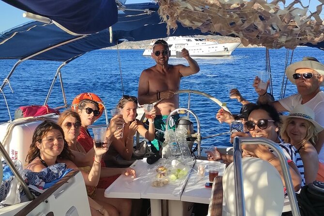 Full day sailing cruise on the West side of Milos island - Key things that make this Milos sail worth your time