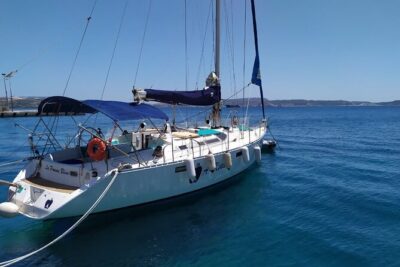 Full day sailing cruise on the West side of Milos island - The scenic cruise passes: Klima, Syrma fishing houses, Arkoudes, and Cape Vani