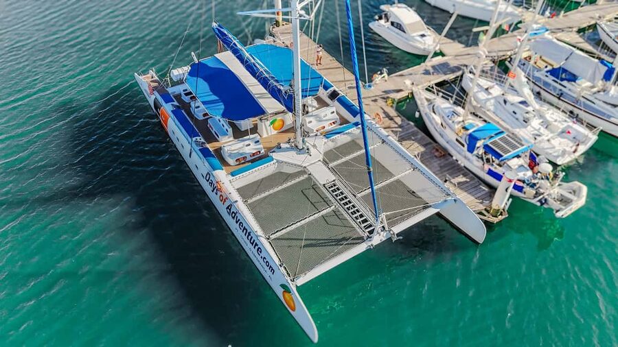 FUN & CHILL – GOLDEN COAST SAILING TOUR - Who should book this catamaran “fun and chill” day
