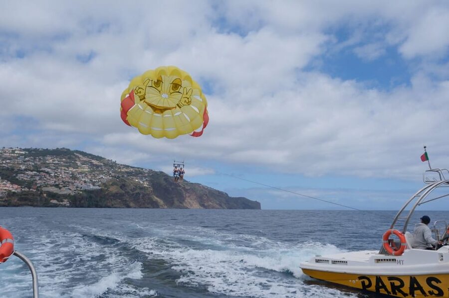 Funchal: Parasailing Tour on the Coast of Madeira Island - The 30-Minute Flight: What the Experience Feels Like