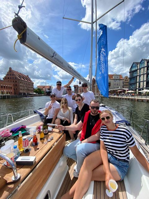 Gdańsk: Motlawa and Port yacht cruise with Welcome Drink - Why a 50-Minute Motława and Port Cruise Makes Sense