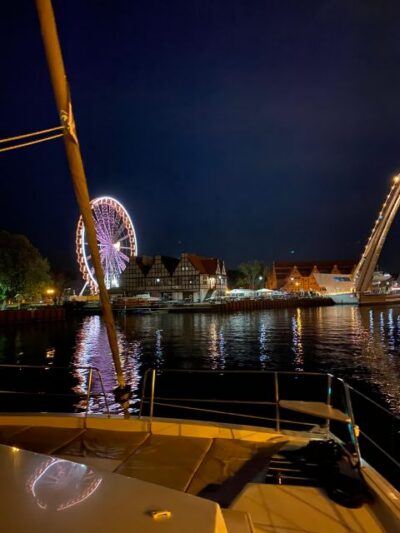 Gdansk: Scenic Evening Yacht Cruise with Welcome Drink - Getting On Board: Where the Premium Yachting Boat Leaves