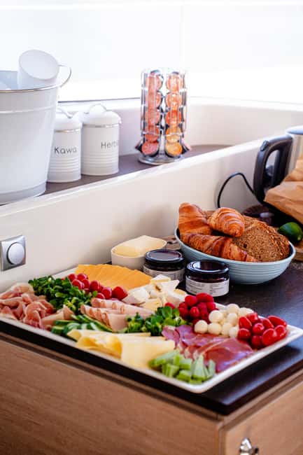 Gdansk/Sopot: Breakfast Cruise on a Catamaran - Steering the catamaran: the fun part that most tours skip