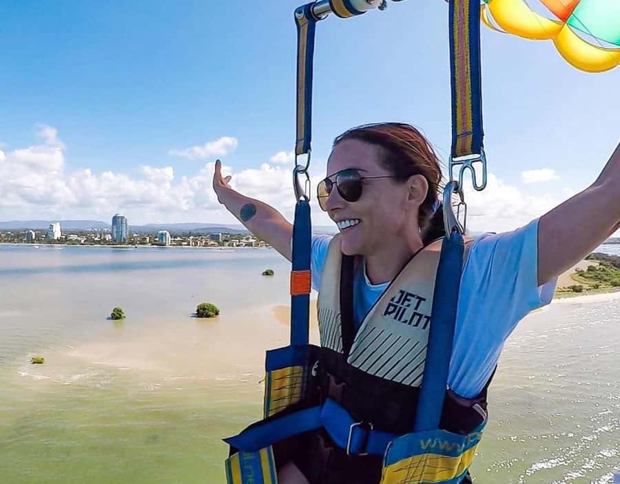Gold Coast: Surfers Parasailing with Free Photos - Key things I’d bet you’ll care about