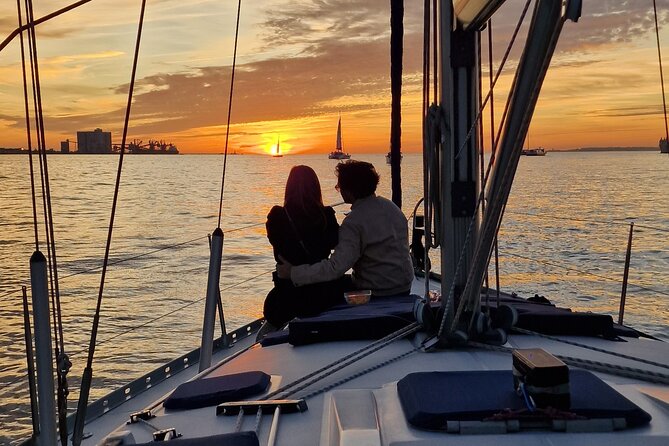 Golden Hour Boat Tour - Sailing by the Monuments with Wine - What this Lisbon Golden Hour cruise really feels like