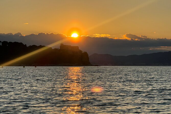 Golf Juan: Sunset Sailing Cruise with aperitif at the Island - Lérins Islands: guided views with time to look (not just listen)