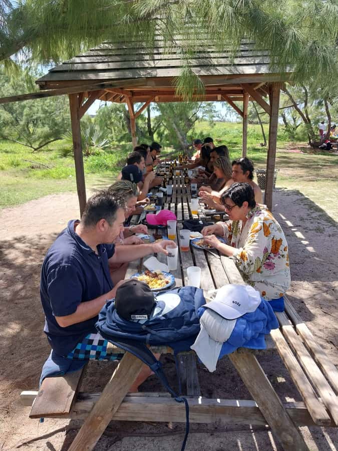 Grand Baie: Catamaran 3 Islands Cruise & Lunch on the Island - Meeting at Grand Baie: Where to Find the Crew Fast