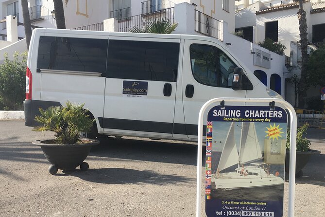Half-Day Luxury Catamaran Sailing Cruise in Granada - Lunch and drinks: What’s included and how it changes the day