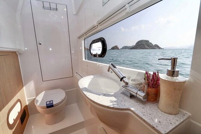 Half Day Luxury Catamaran Turtle Snorkel And Beach - Where to meet: Charlotte Amalie at the Yacht Haven Grande