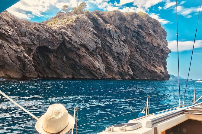 Half Day Sailing Excursion along the Coast - How to use the 5 hours 30 minutes well