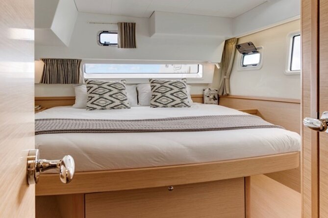 Half Day Tour on a Luxury Catamaran on Madeira Island - On-Board Comfort: WiFi, Restroom, and the Bar Reality