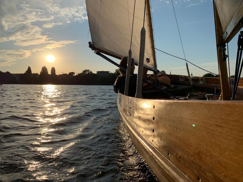 Hamburg: Alster River Sailboat Tour with Sundowner - Who this Hamburg Alster sail fits best
