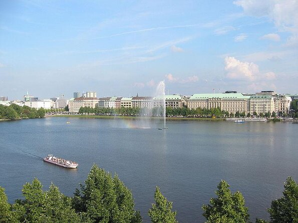 Hamburg Small-Group Sunset Sailing Cruise on Lake Alster - Quick hits before you book