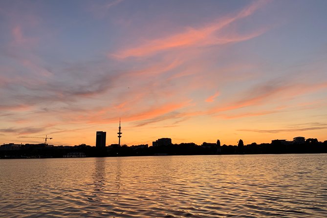 Hamburg Small-Group Sunset Sailing Cruise on Lake Alster - The hour on the water: what the sail feels like